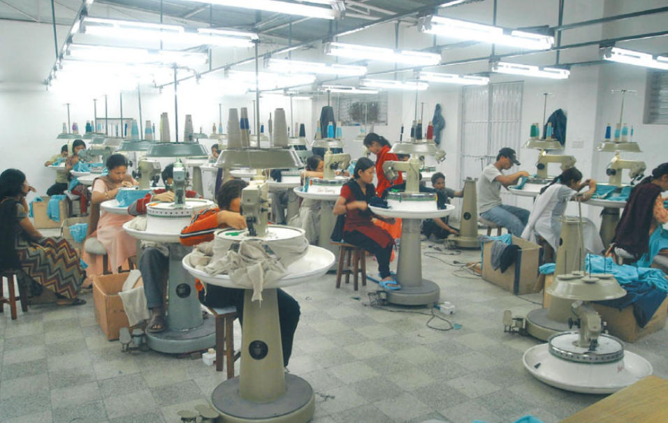 国际劳工组织一份报告警告称，尼泊尔退出最不发达国家俱乐部并失去优惠市场准入后，包括服装业在内的出口导向型制造业可能面临重大损失