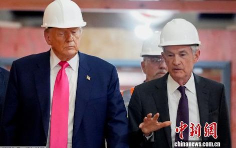 鲍威尔表态：无意在调查结束前离开美联储