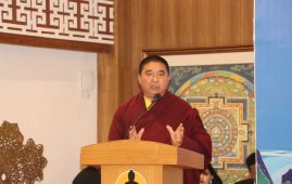 第三届蓝毗尼国际和平节欢迎晚宴：蓝毗尼开发委员会副主席拉克亚尔·喇嘛致辞