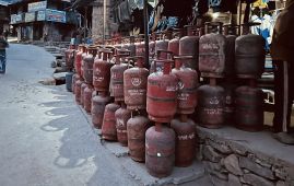 हुम्लामा खाना पकाउने ग्यास अभाव