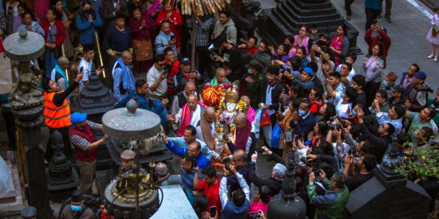 वसन्तपुर पुग्यो सेतो मच्छिन्द्रनाथको रथयात्रा