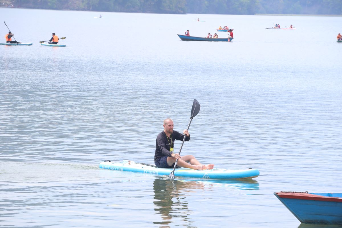 tourist-enjoying-boating-in-Phew-Lake