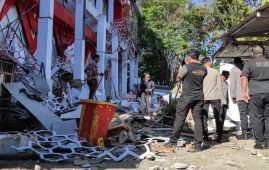 【视频】印尼北部海域发生7.4级强震 多地监测到小规模海啸波动