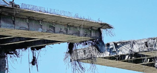 Iran hits Kuwait, blasts rock Tehran