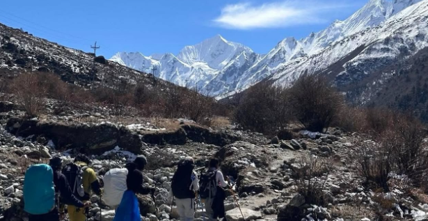 尼泊尔春季徒步热升温 官方呼吁加强环保与安全意识
