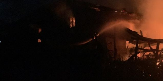 उदयपुरको बेल्टार बजारमा आगलागी, दुई जनाको मृत्यु