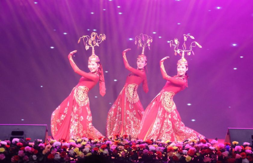 视频| 张茂明大使到任招待会暨内蒙古专场文艺：三人舞《金步舞冠》