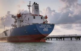 付了“买路钱”还被伊朗炮艇追着打？霍尔木兹海峡上演“真假李逵”荒诞剧