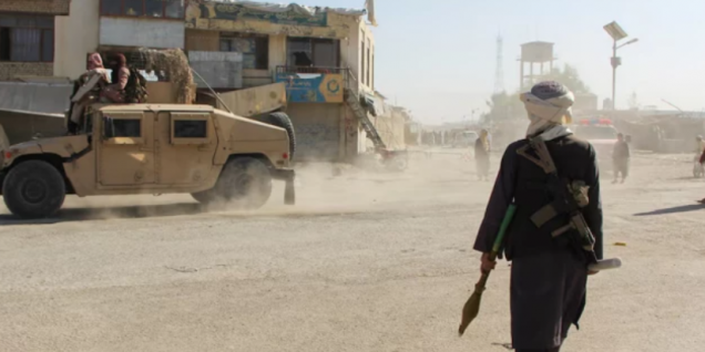 南亚安全紧张：阿富汗一大学遭跨境火箭袭击 约30人受伤 校园严重受损