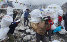 尼泊尔的“反浪费”逆袭之路：扔最少的垃圾，扫最高的山